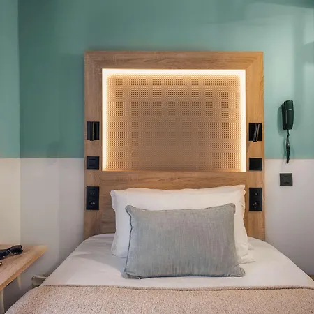 Hotel Ibis Styles Montmartre Nord 3*