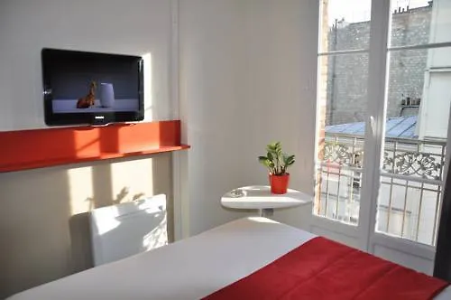 Ibis Styles Montmartre Nord Hotel 3*