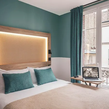 Ibis Styles Montmartre Nord Hotel 3*