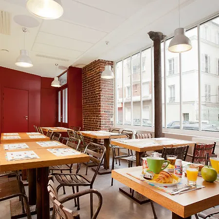 Ibis Styles Montmartre Nord Parigi