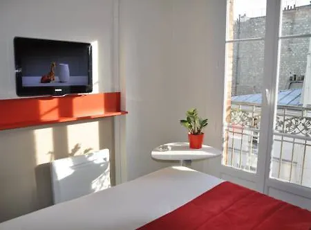 Ibis Styles Montmartre Nord Hotel 3*
