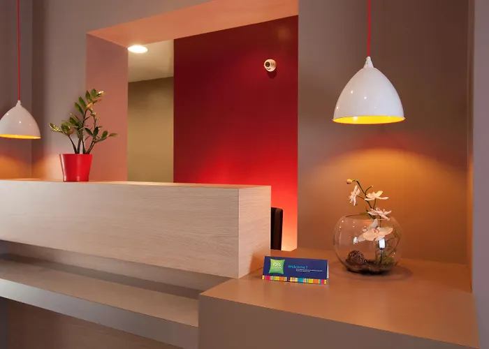 ホテル イビス スタイルズ モンマルトル ノール 3*